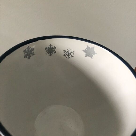 Cup snow bae   - Picture 2 of 3